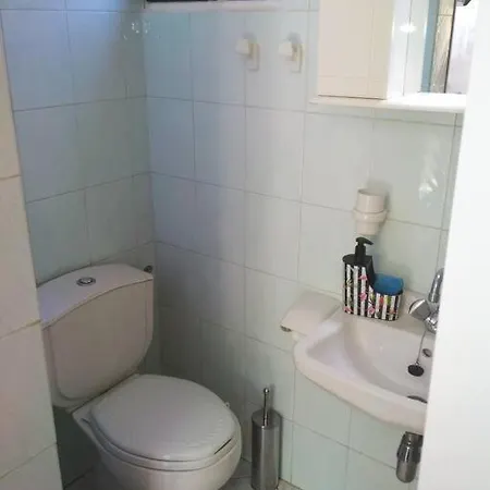 Apartment Beebe's House Pesadha